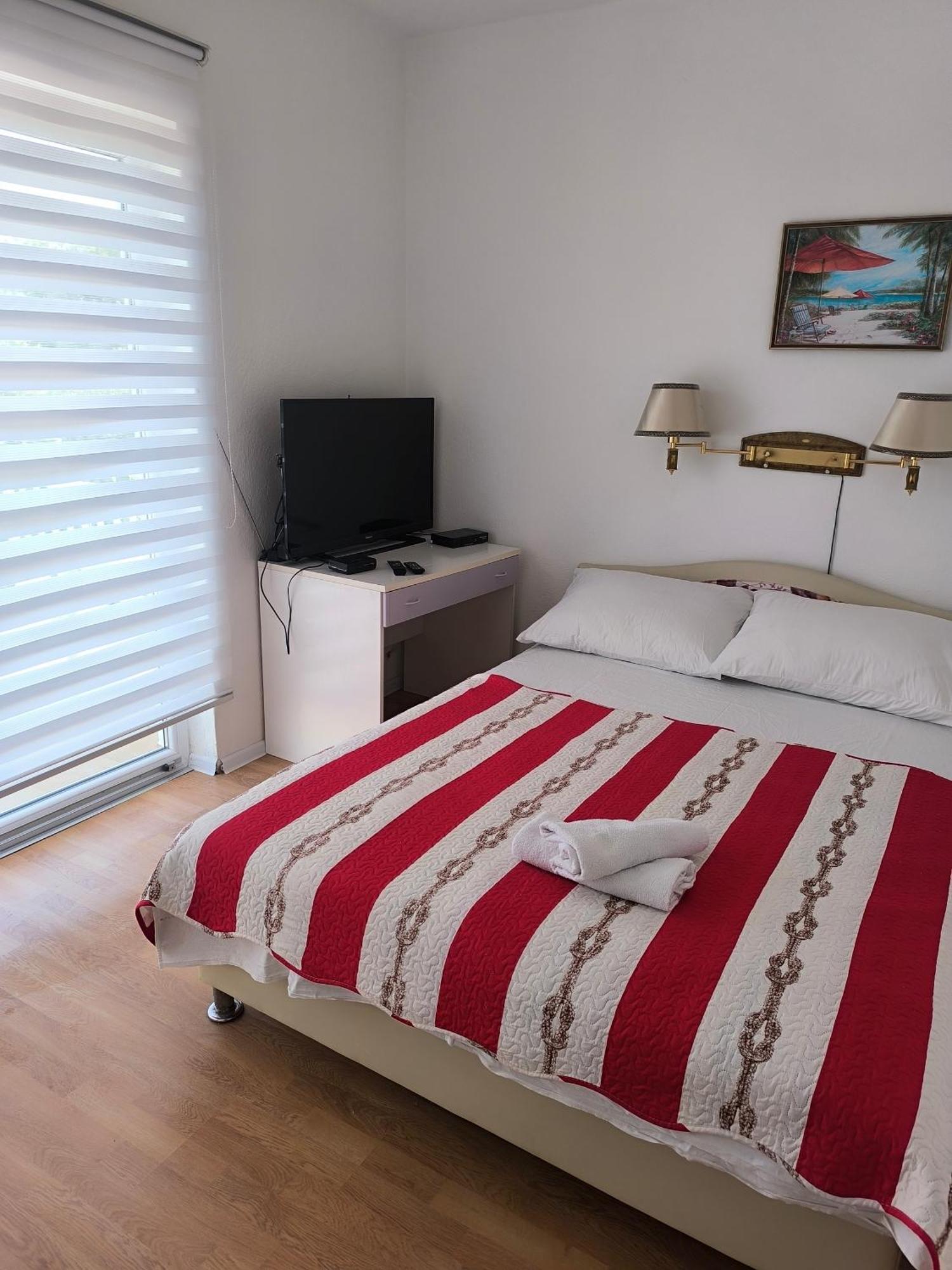 Apartmant Sucic Каштела Экстерьер фото