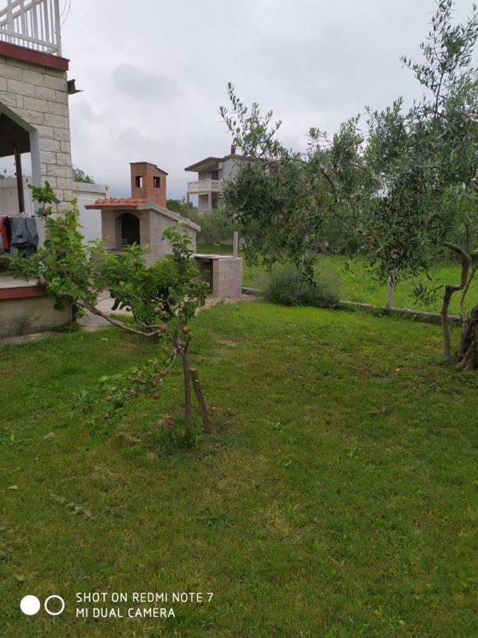 Apartmant Sucic Каштела Экстерьер фото